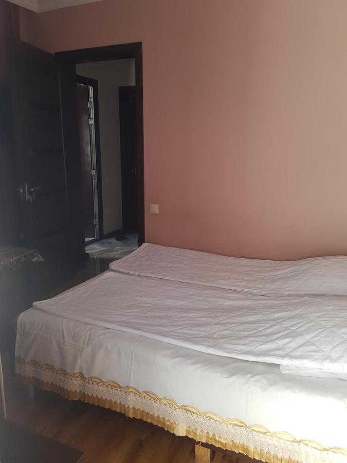 Guest House 2 Floor Μπατούμι Εξωτερικό φωτογραφία