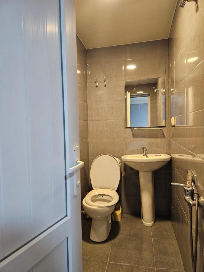 Guest House 2 Floor Μπατούμι Εξωτερικό φωτογραφία