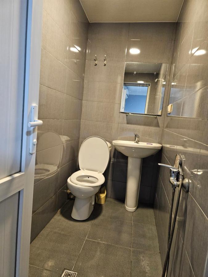 Guest House 2 Floor Μπατούμι Εξωτερικό φωτογραφία