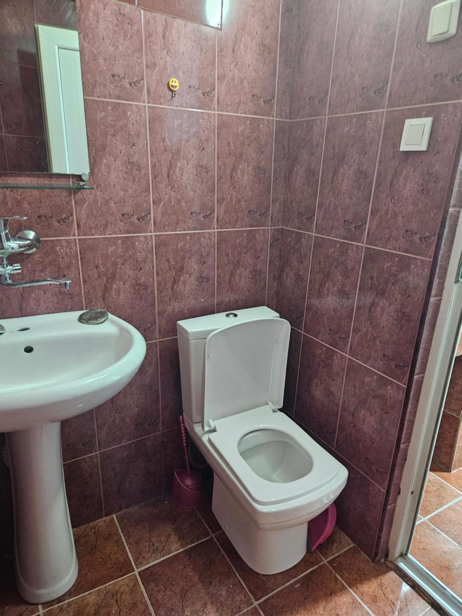 Guest House 2 Floor Μπατούμι Εξωτερικό φωτογραφία