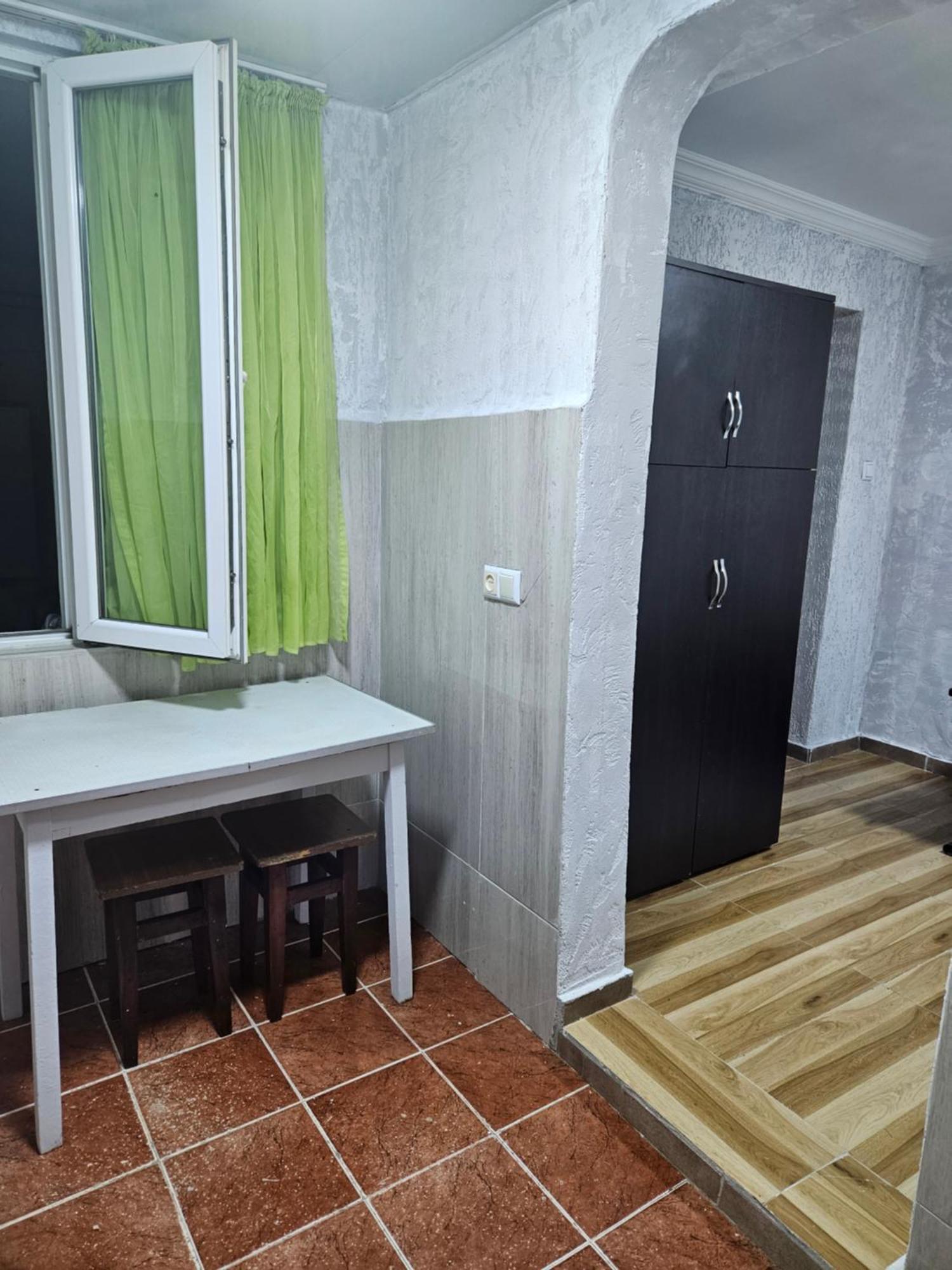 Guest House 2 Floor Μπατούμι Εξωτερικό φωτογραφία
