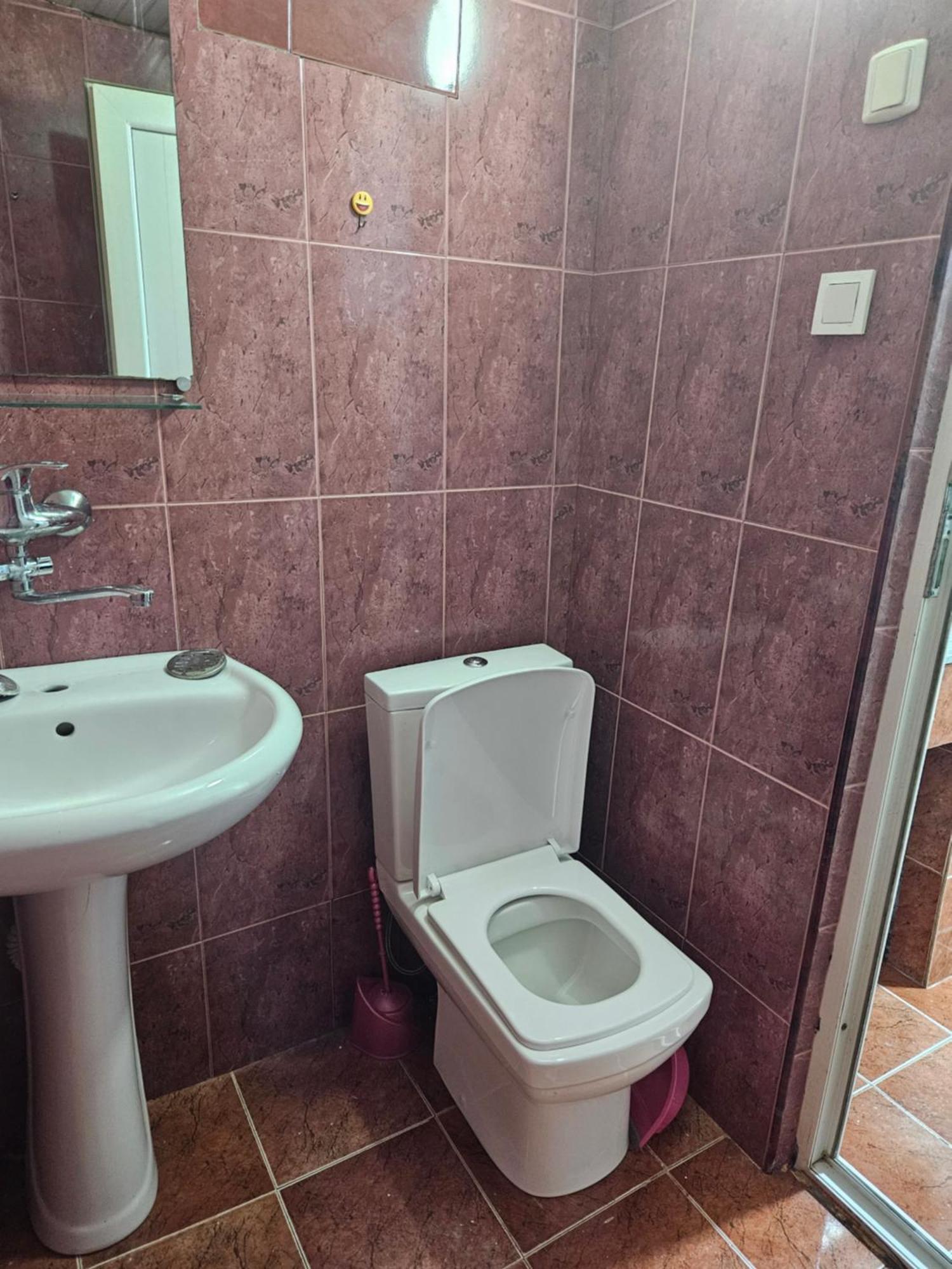 Guest House 2 Floor Μπατούμι Εξωτερικό φωτογραφία