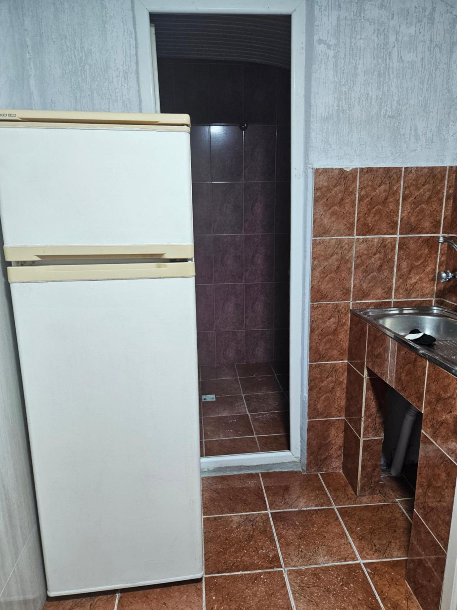 Guest House 2 Floor Μπατούμι Εξωτερικό φωτογραφία