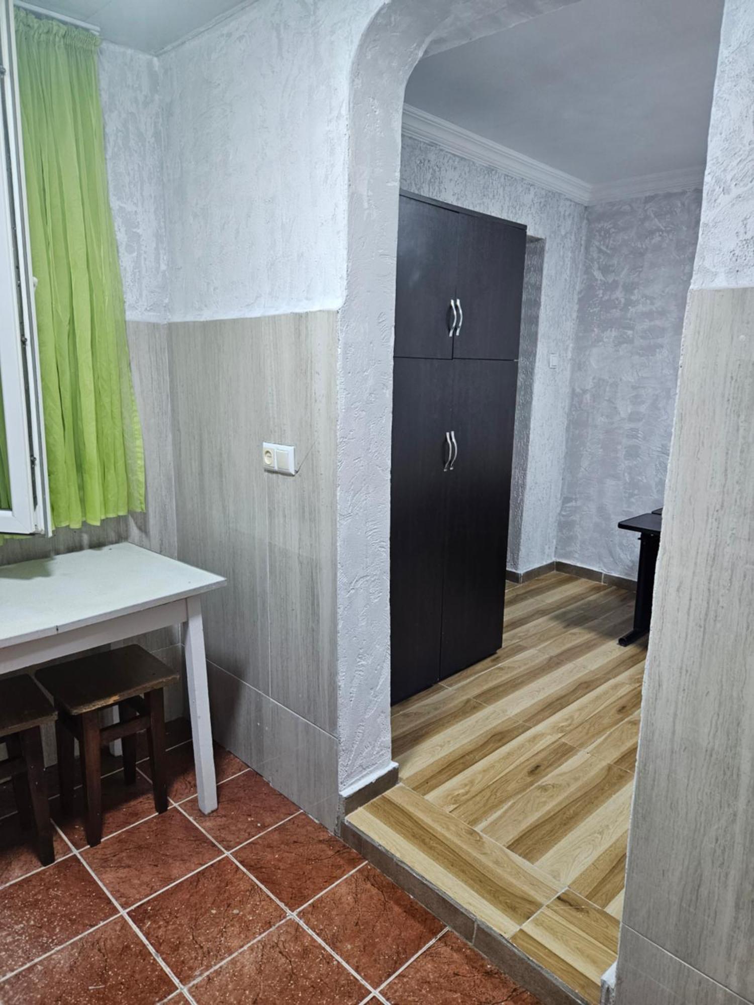 Guest House 2 Floor Μπατούμι Εξωτερικό φωτογραφία