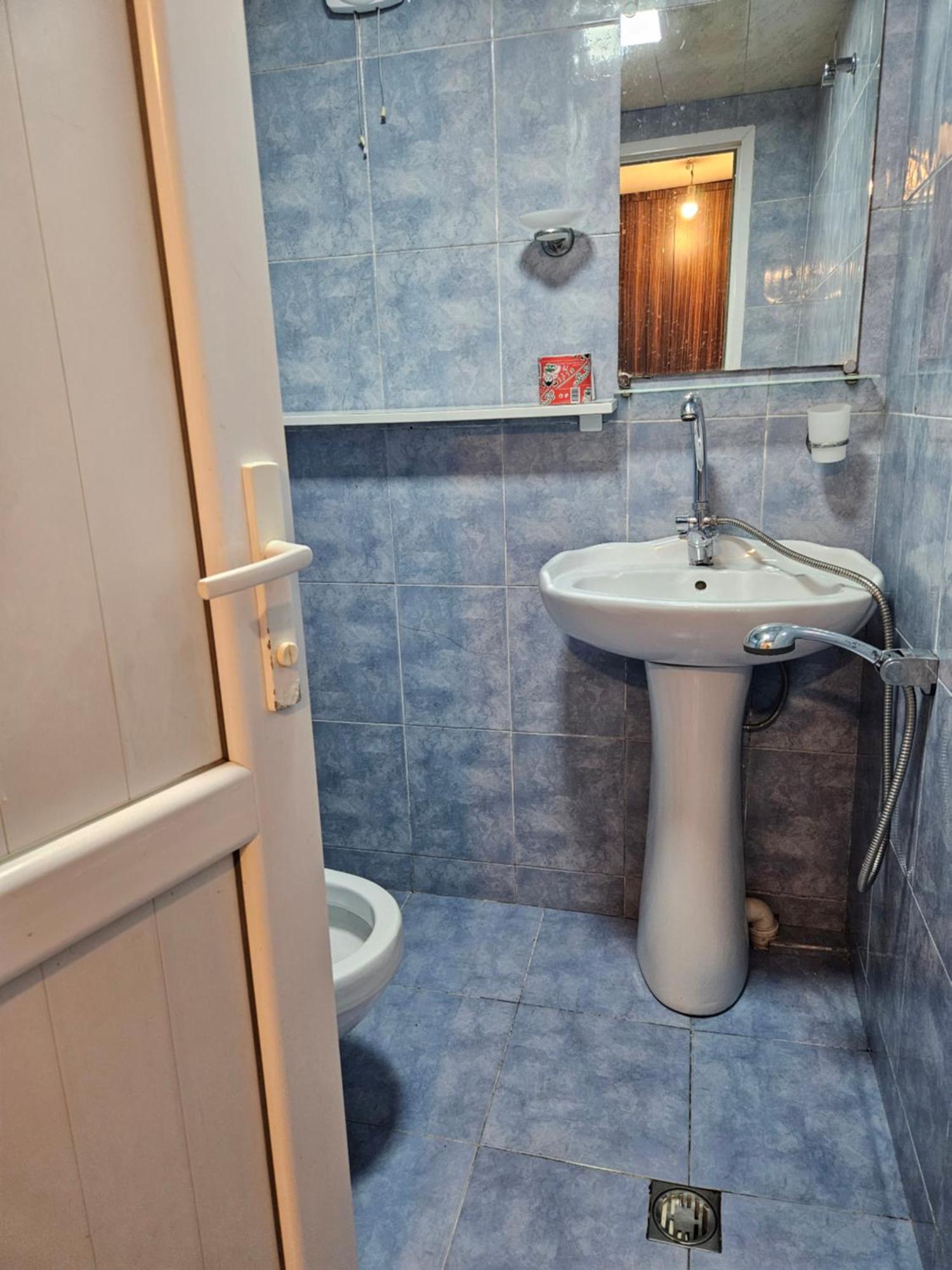 Guest House 2 Floor Μπατούμι Εξωτερικό φωτογραφία