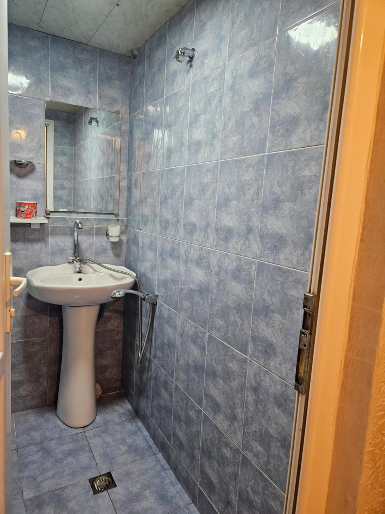 Guest House 2 Floor Μπατούμι Εξωτερικό φωτογραφία