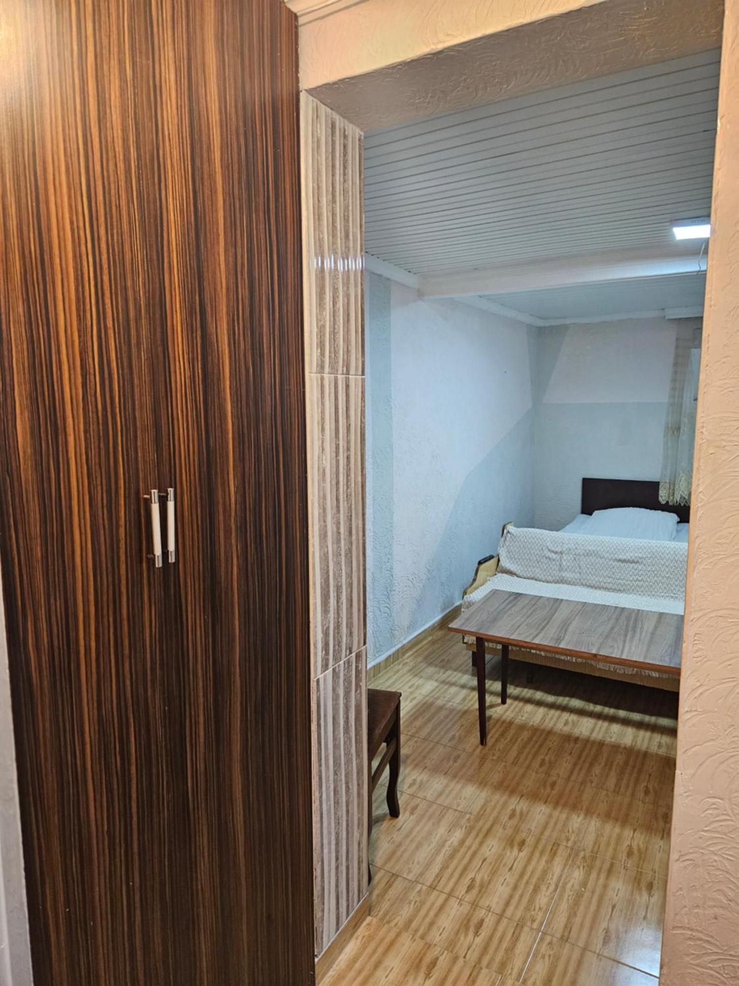 Guest House 2 Floor Μπατούμι Εξωτερικό φωτογραφία